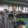 WestCoastGym is de meest ruim opgezette sportschool van het Westland. Je vindt hier ruim 1612m2 fitnessplezier voor jong en oud met de meest uitgebreide faciliteiten op het gebied van fitness en groepslessen. WestCoastGym is de sportschool die beschikt ov